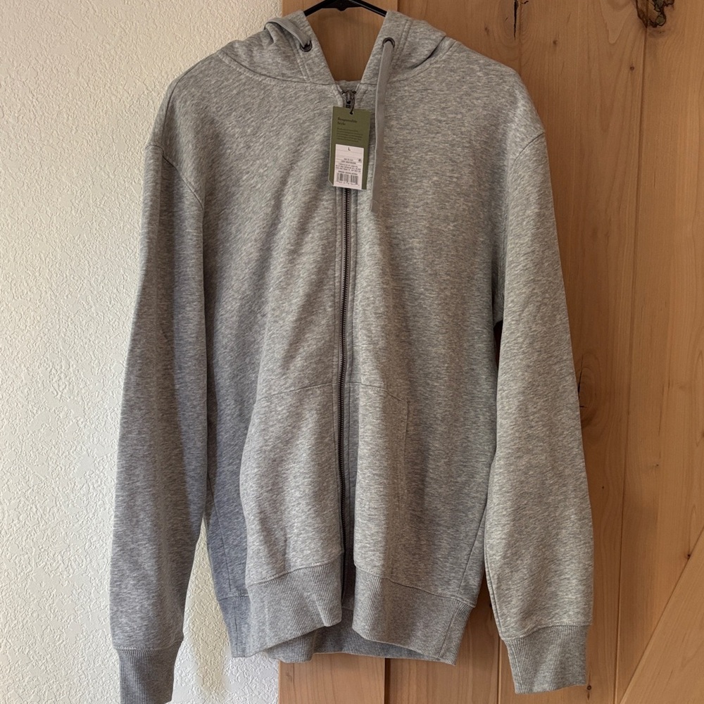 Men's Goodfellow Fleece Gray Zip-Up Hooded Sweater.  Large.